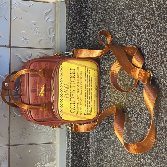 Willy Wonka And The Chocolate Factory Golden Ticket Bag - Picture 8 of 11
